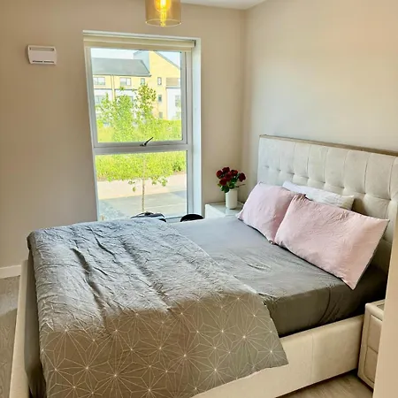 Aderrig Modern Homestay Проживание в семье